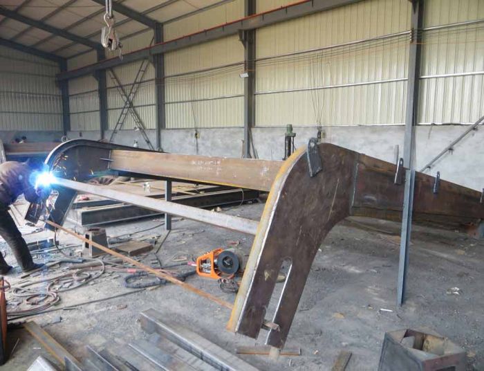 HQN型回轉(zhuǎn)式清污機半成品 HQN型回轉(zhuǎn)式清污機半成品