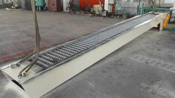 ZD-E循環(huán)式齒耙清污機 ZD-E循環(huán)式齒耙清污機