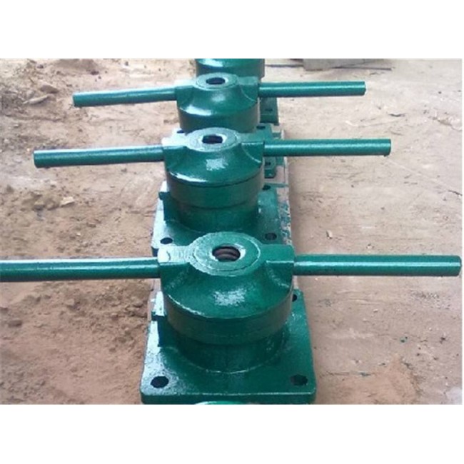 平推式螺桿啟閉機(jī) 平推式螺桿啟閉機(jī)