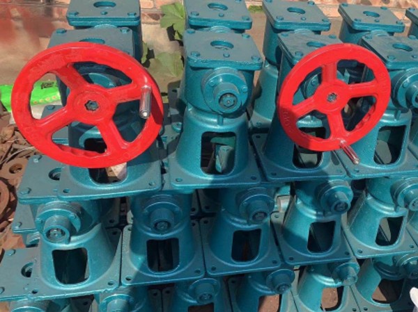 QLP手輪式啟閉機(jī)